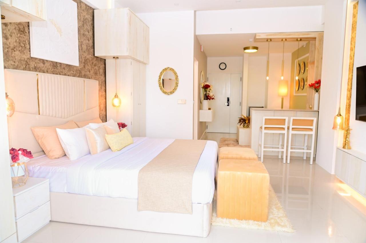Ocean Breeze - Udaya Luxury Apartments Negombo Exterior photo